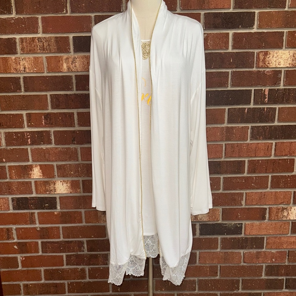 Venus Elegant Gown and Robe Pair For The Bride Size XS